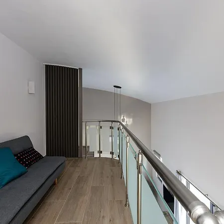 Otel Aurora Suites *