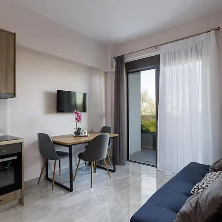 Aurora Suites Hotel *