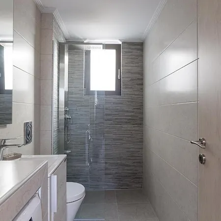 Aurora Suites *