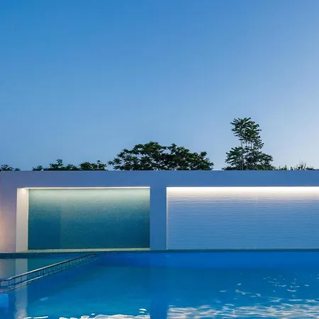 Aurora Suites * Hanya