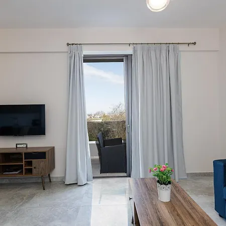 Aurora Suites Hotel *