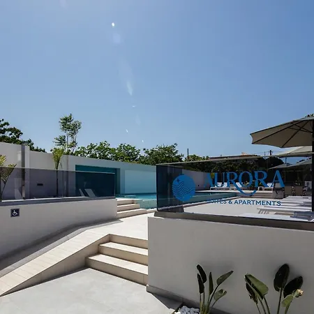 Aurora Suites Hotel *