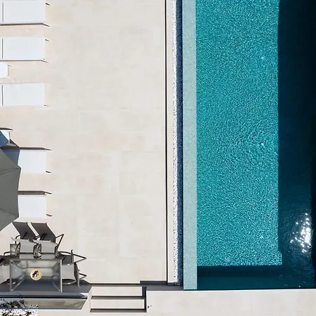 Hotel Aurora Suites